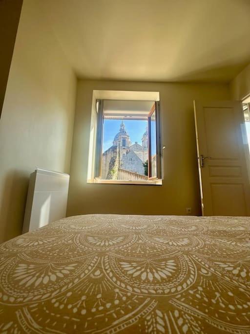 Appartement Au Coeur De La Ville Fortifiee บูโลญ-ซูร์-แมร์ ภายนอก รูปภาพ